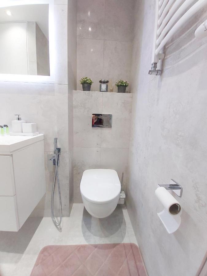 Apartament Bella Rosa Z Podziemnym Parkingiem Кельце Экстерьер фото