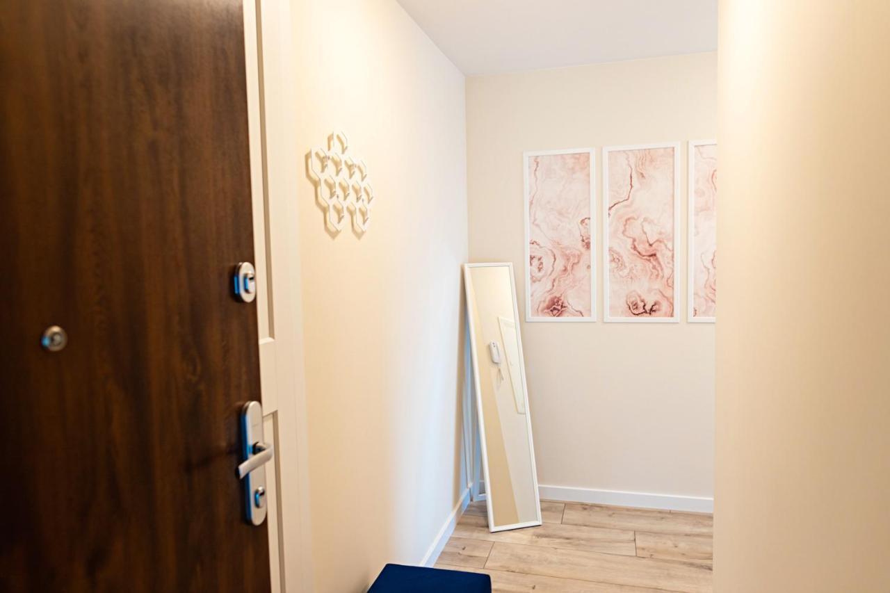 Apartament Bella Rosa Z Podziemnym Parkingiem Кельце Экстерьер фото
